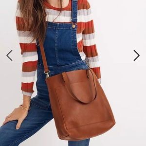 MADEWELL The medium transport cognac saddle tote